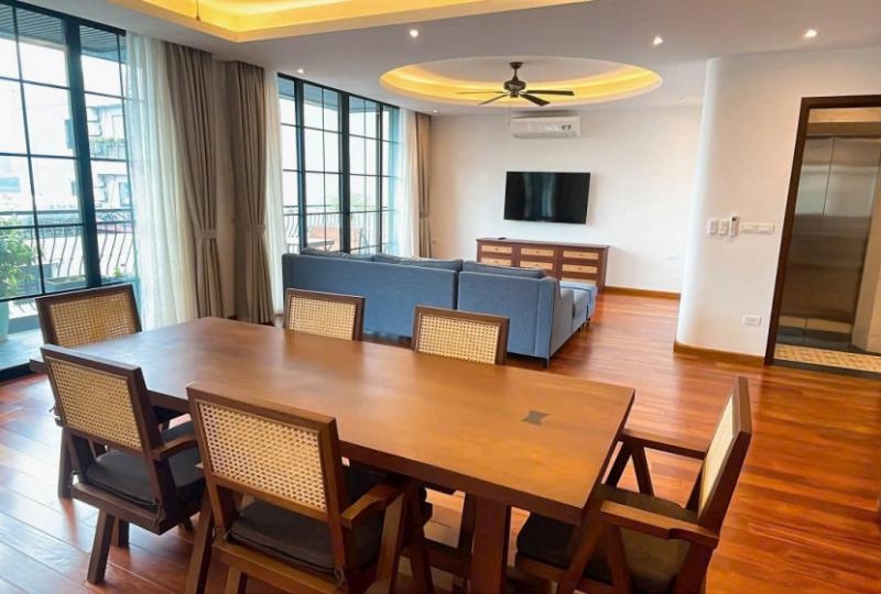 Rent a duplex apartment in Tay Ho Westlake with 4 bedrooms