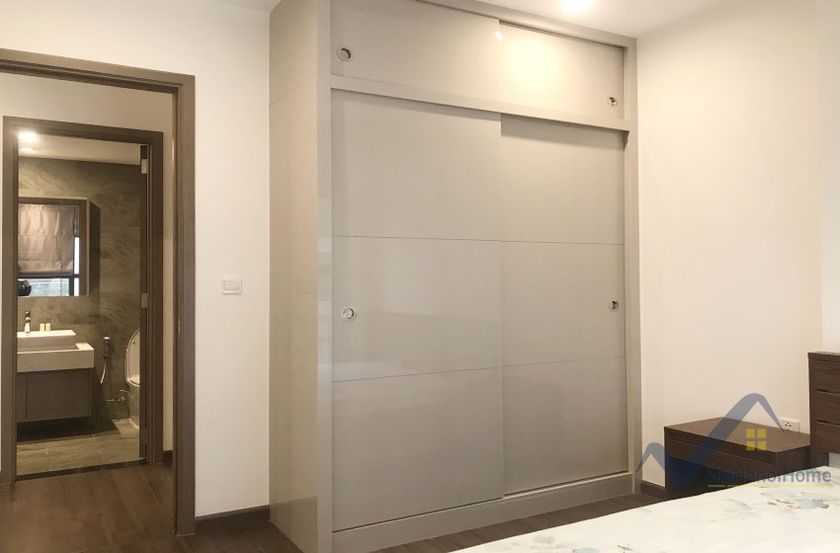 rent-apartment-symphony-hanoi-2bed-1bath-furnished-6