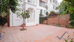 rent-french-colonial-house-in-tay-ho-on-to-ngoc-van-1