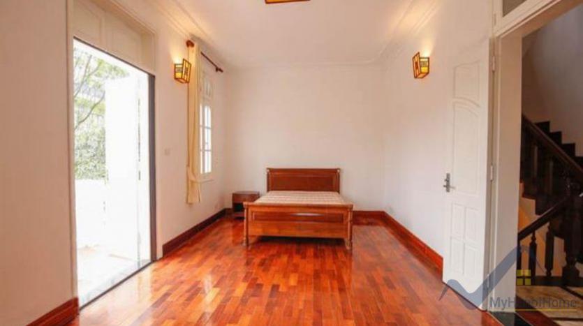 rent-french-colonial-house-in-tay-ho-on-to-ngoc-van-14