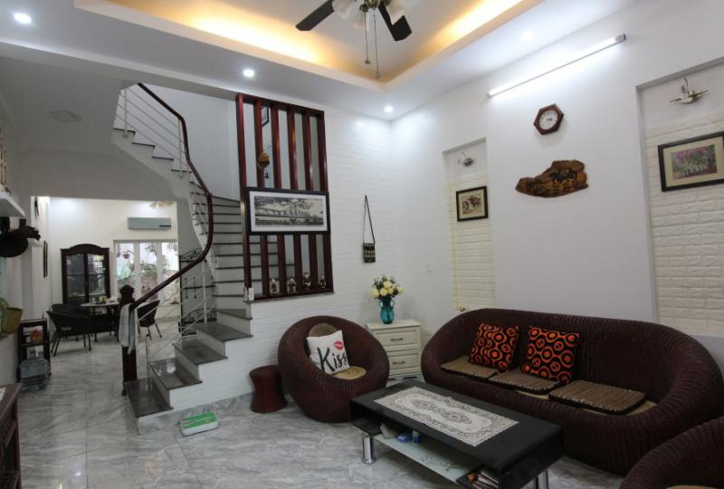 Rent furnished house Long Bien Hanoi 2 bedrooms with big garden