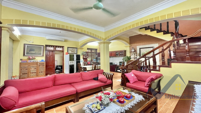 rent-house-in-long-bien-located-on-ngoc-thuy-close-lfay-4