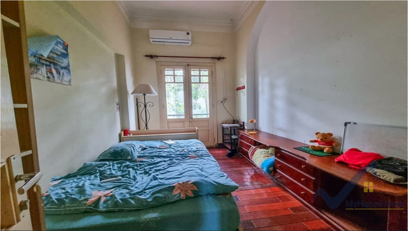 rent-house-long-bien-hanoi-on-ngoc-thuy-street-4-bedrooms-36