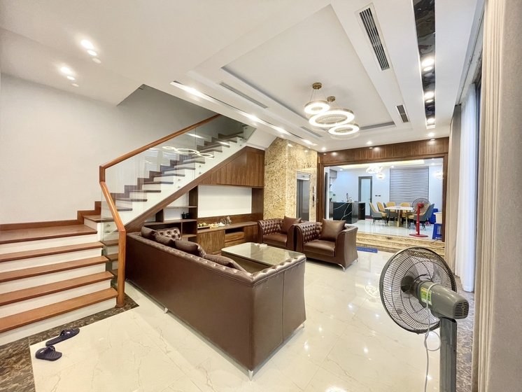 rent-luxury-villa-in-vinhomes-harmony-hanoi-with-5-bedrooms-23