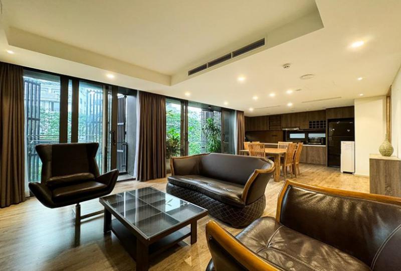 Secure apartment to rent in Tay Ho, lake view, 2 bedrooms