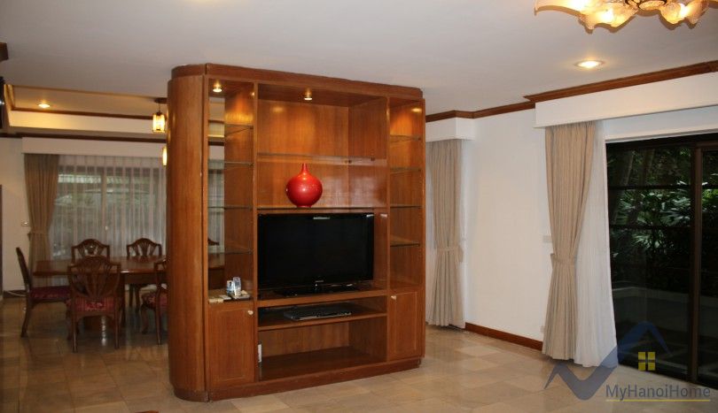 secured-villa-in-tay-ho-hanoi-with-outdoor-swimming-pool-1