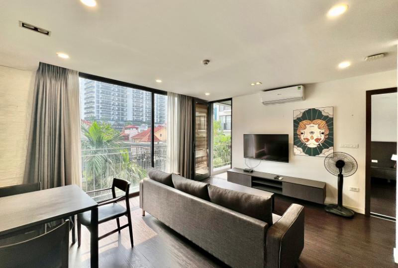 Spacious 1-bedroom apartment on To Ngoc Van street for rent