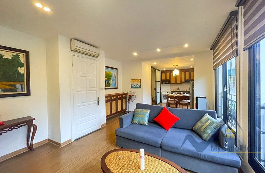 spacious-2bed-2-bath-apartment-in-tay-ho-for-rent-xuan-dieu-str-2