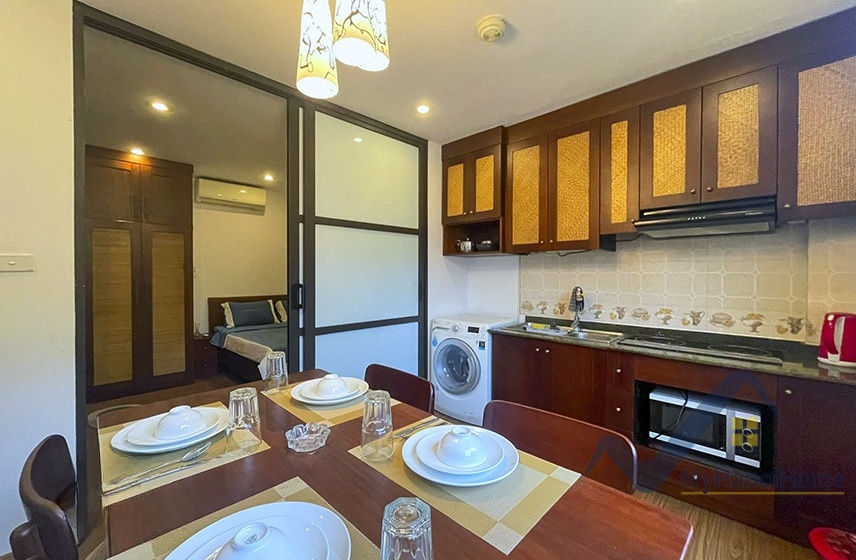 spacious-2bed-2-bath-apartment-in-tay-ho-for-rent-xuan-dieu-str-4