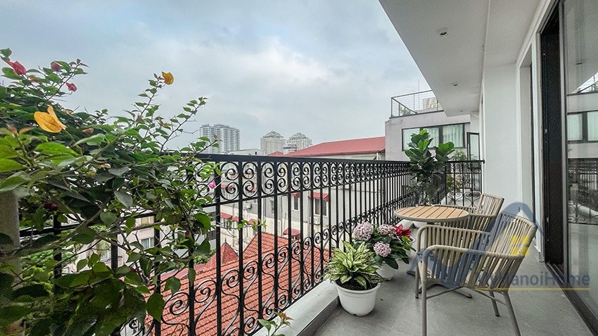 spacious-apartment-for-rent-in-tay-ho-4-beds-to-ngoc-van-str-8