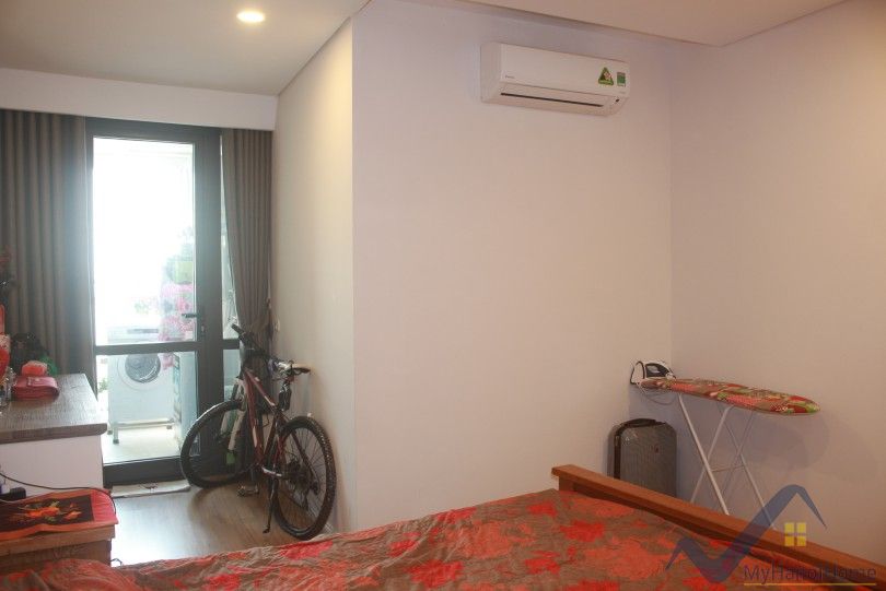 spacious-furnished-2-bedroom-apartment-rental-in-mipec-riverside-hanoi-12