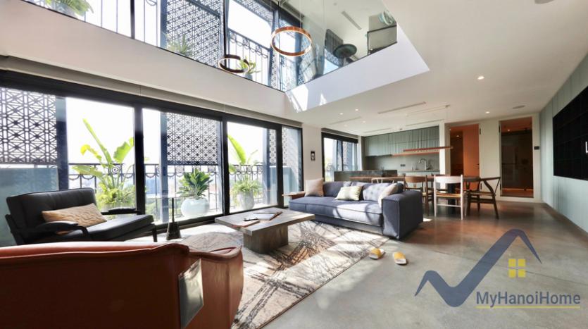 spacious-penthouse-to-rent-in-hoan-kiem-district-2-bedrooms-1