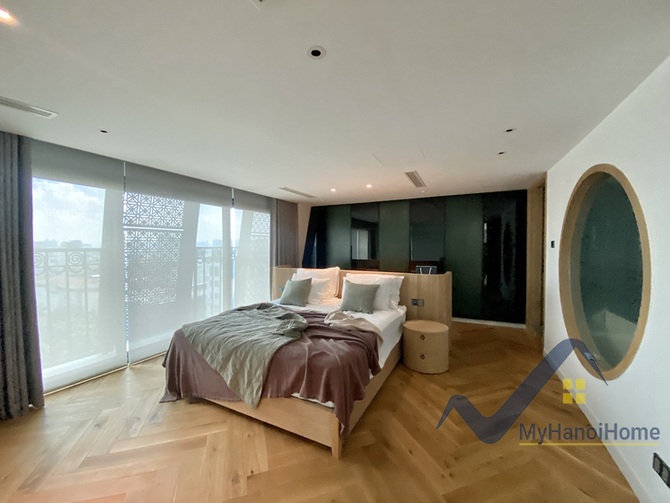 spacious-penthouse-to-rent-in-hoan-kiem-district-2-bedrooms-13