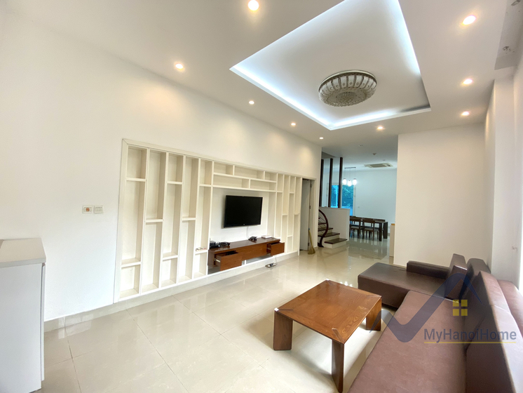 spacious-vinhomes-riverside-hanoi-villa-rental-with-furnished-1