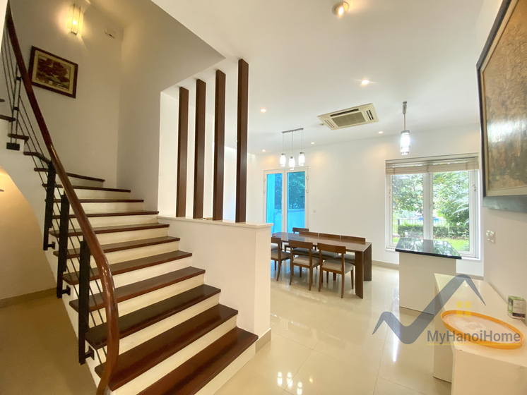 spacious-vinhomes-riverside-hanoi-villa-rental-with-furnished-3
