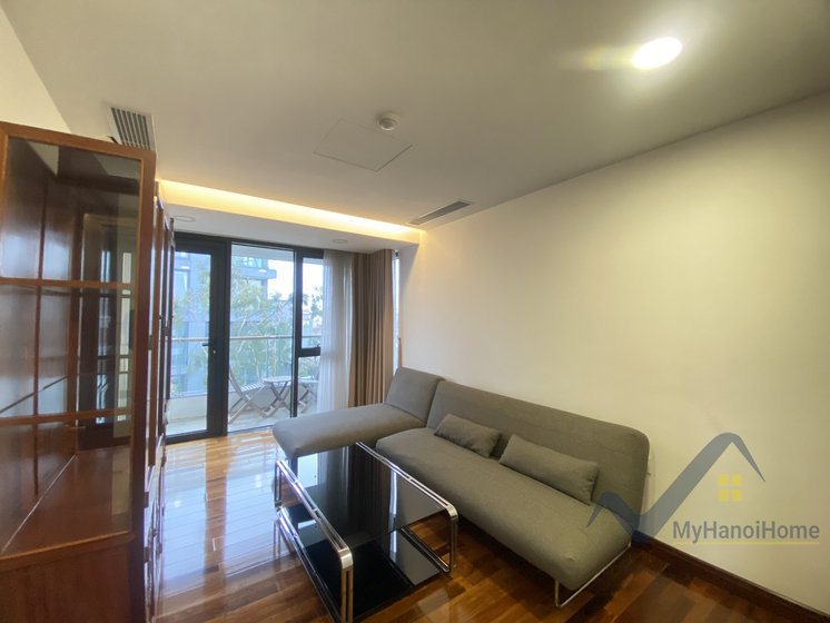 sunny-3-bedroom-serviced-apartment-in-tay-ho-to-rent-balcony-40