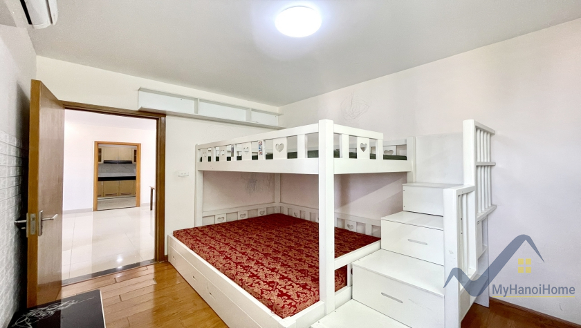 thach-ban-him-lam-2-bedroom-apartment-in-long-bien-21