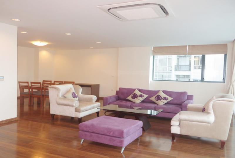 Truc Bach serviced apartment, 3 bedrooms, 3 bathrooms for rent