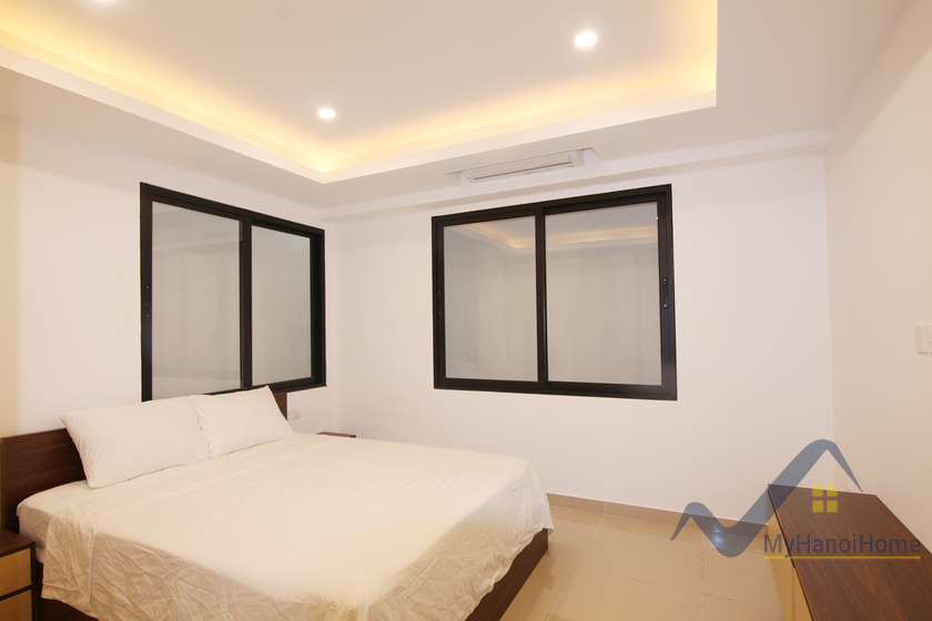 two-bedroom-apartment-in-truc-bach-hanoi-for-rent-14