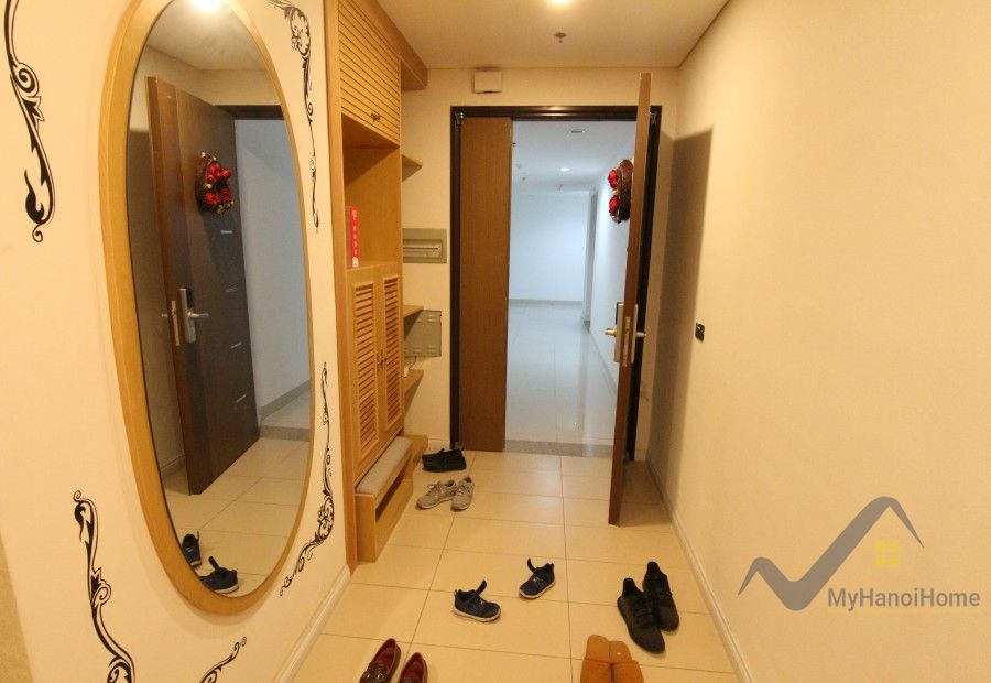 two-bedrooms-two-bathrooms-apartment-in-mipec-long-bien-to-rent-16