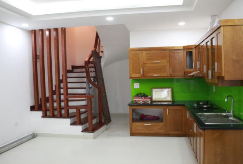 Unfurnished house in Dang Thai Mai for rent with three bedrooms