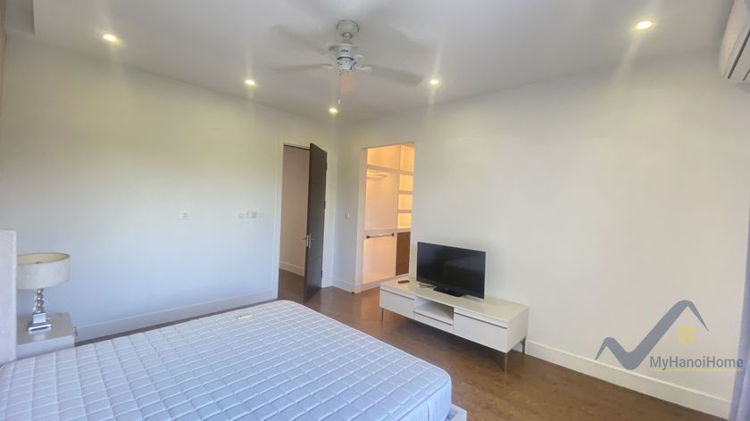 villa-for-rent-in-vinhomes-riverside-3-bedrooms-with-furnished-22