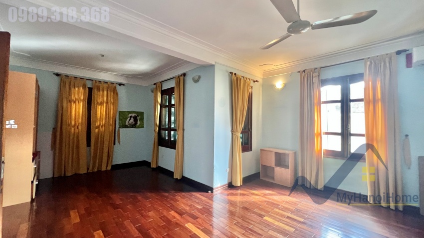 villa-in-tay-ho-for-rent-with-swimming-pool-on-to-ngoc-van-16