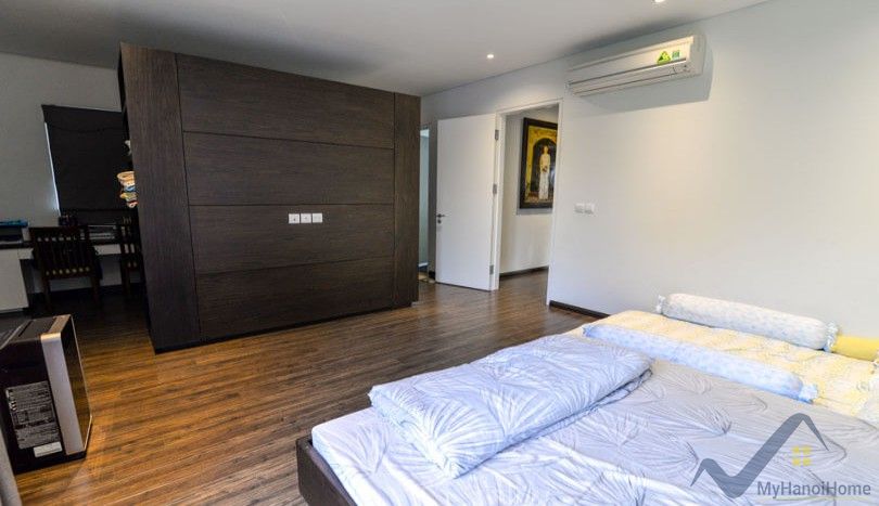 villa-of-4-bedroom-to-rent-in-vinhomes-riverside-long-bien-31