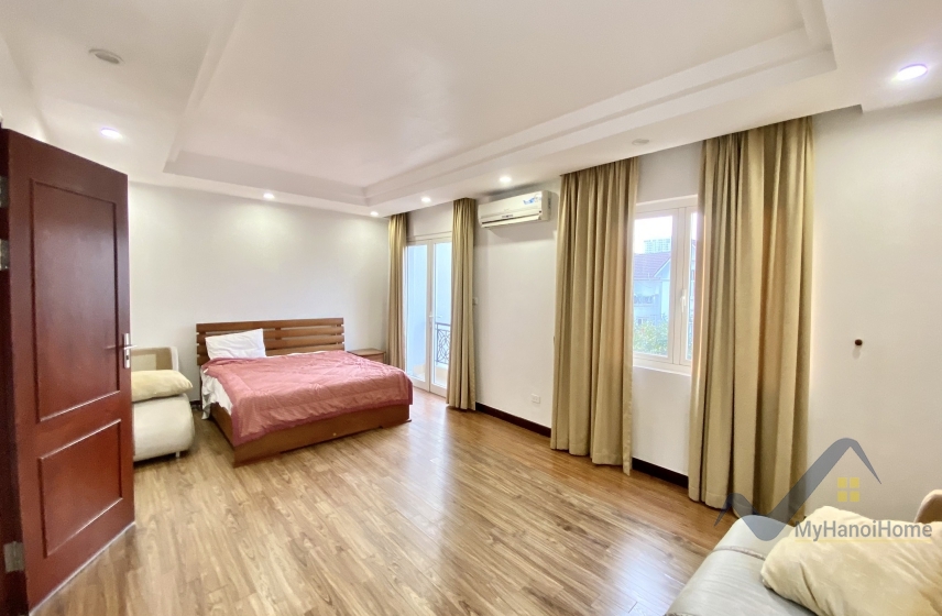 vinhomes-riverside-5-bedroom-semi-detached-villa-for-rent-furnished-38