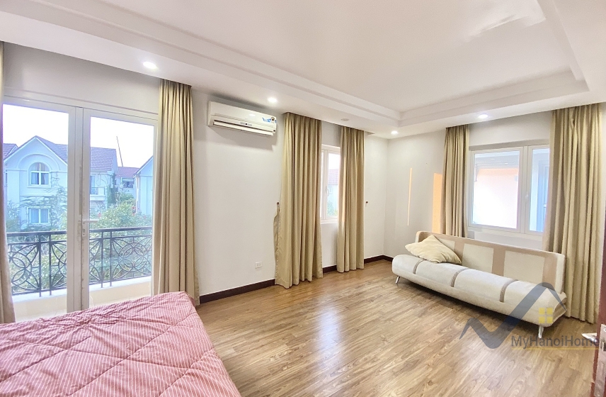 vinhomes-riverside-5-bedroom-semi-detached-villa-for-rent-furnished-39