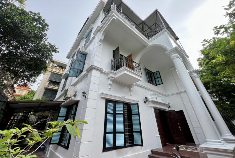 Well designed house for rent in Tay Ho, almost furnished