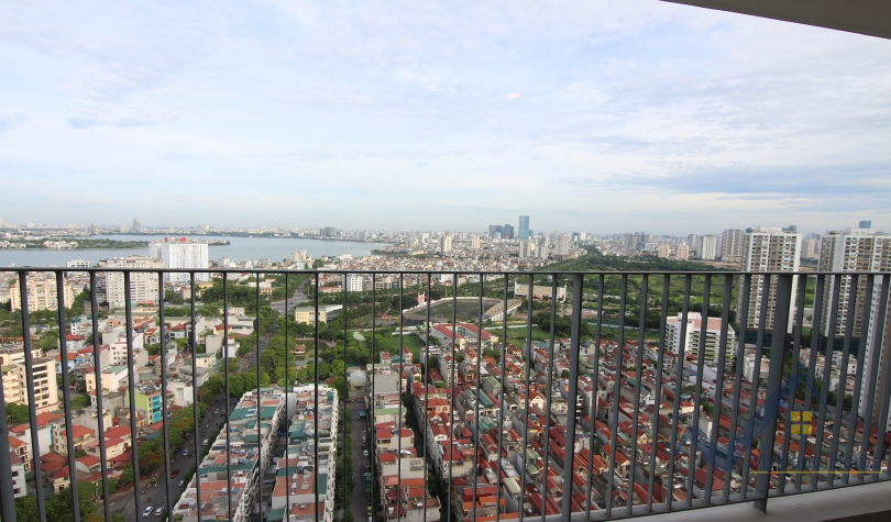 westlake-view-3-bedroom-apartment-to-rent-in-kosmo-tay-ho-4