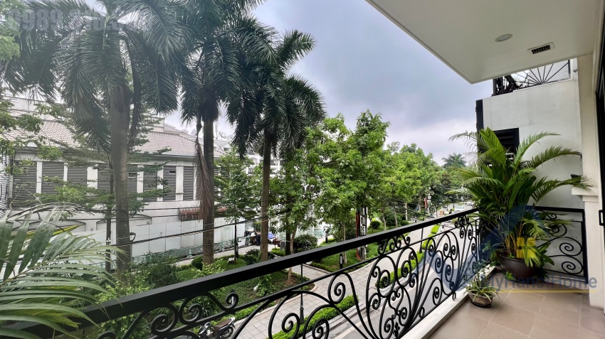 westlake-view-apartment-in-tay-ho-hanoi-for-rent-2-bedrooms-7