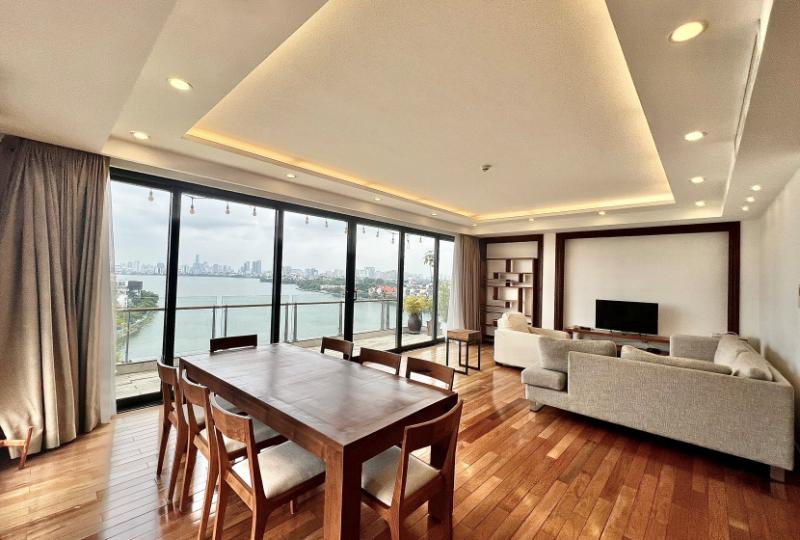 Westlake view apartment on Xuan Dieu, Tay Ho for rent 3beds