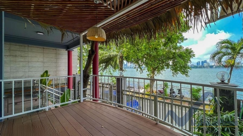 westlake-view-house-in-tay-ho-for-rent-with-5-bedrooms-4